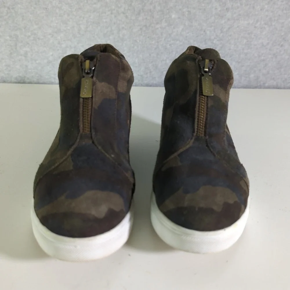 Blondo Shoes Womens Sz 8 M Glenda Waterproof Camo Hidden Wedge‎ Heel Zip Bootie